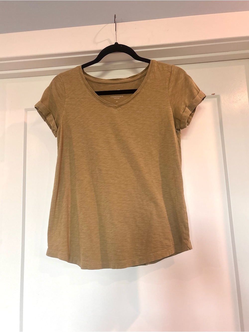 J. Jill Greenish Tan/ Khaki Cotton Slub Rolled Short Sleeve V-Neck T-Shirt- XS.